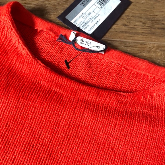 PRADA-AUTHENTIC NWT Red Short Sleeve Sweater - Picture 7 of 16